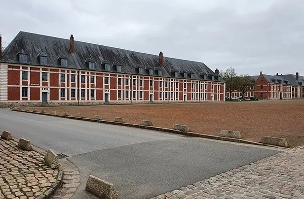 military garrisons in arras