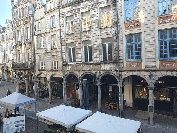 rue de la Taillerie un jour de marché